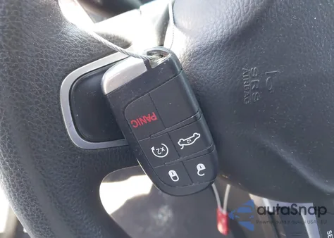 2015 Chrysler 200 Limited из США, поврежденный, VIN 1C3CCCABXFN700825